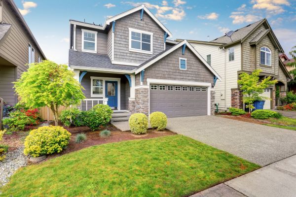 Curb Appeal Landscaping in Brandon